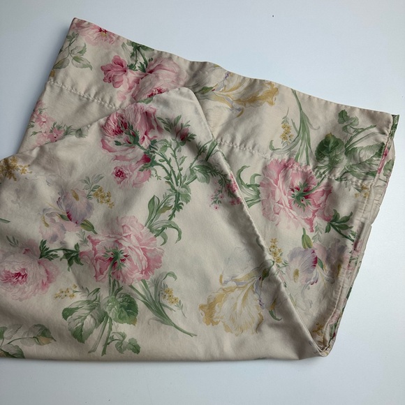 Ralph Lauren Therese Standard Pillowcases Set of 2 - Picture 8 of 9